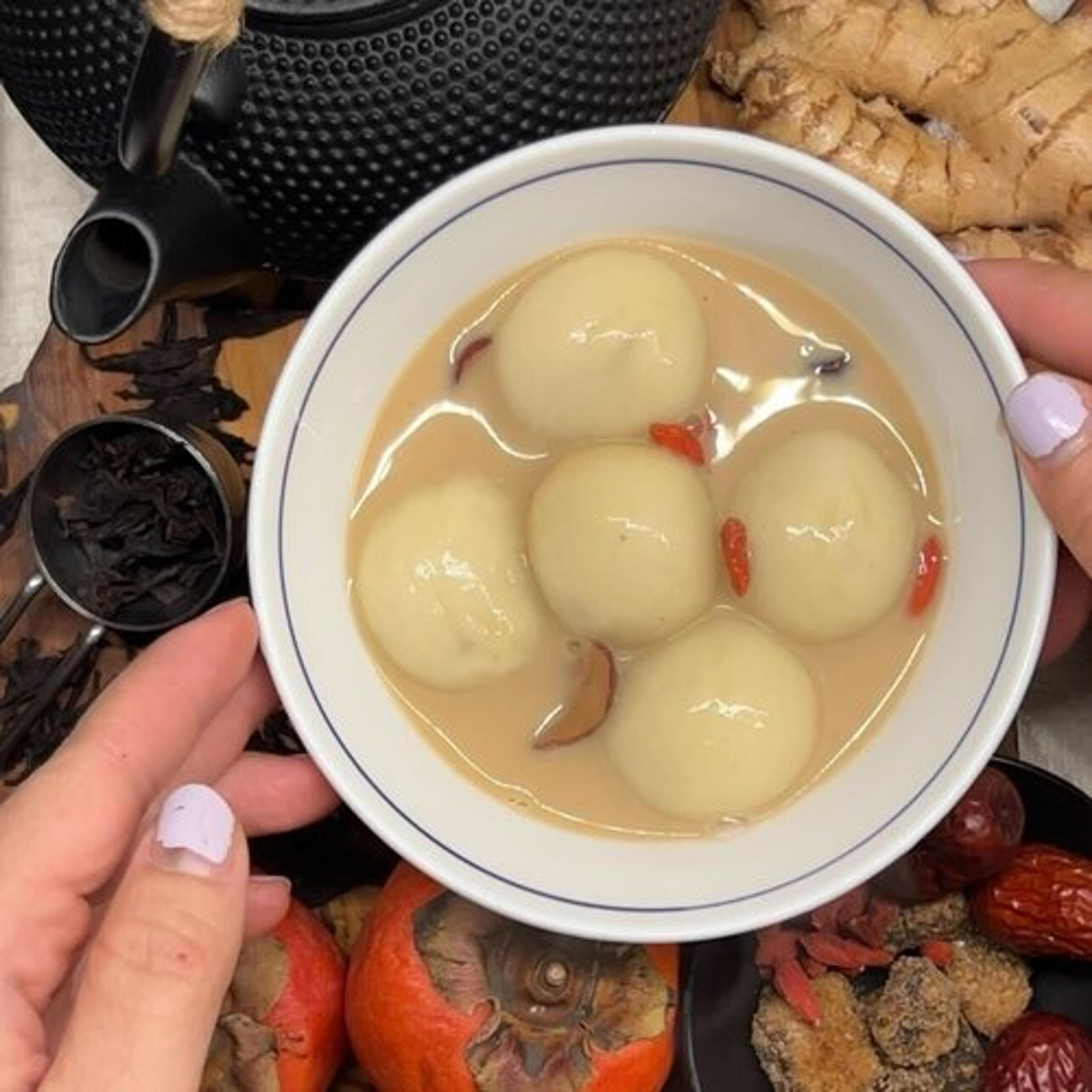 Medicinal Milk Tea Tang Yuan (汤圆)