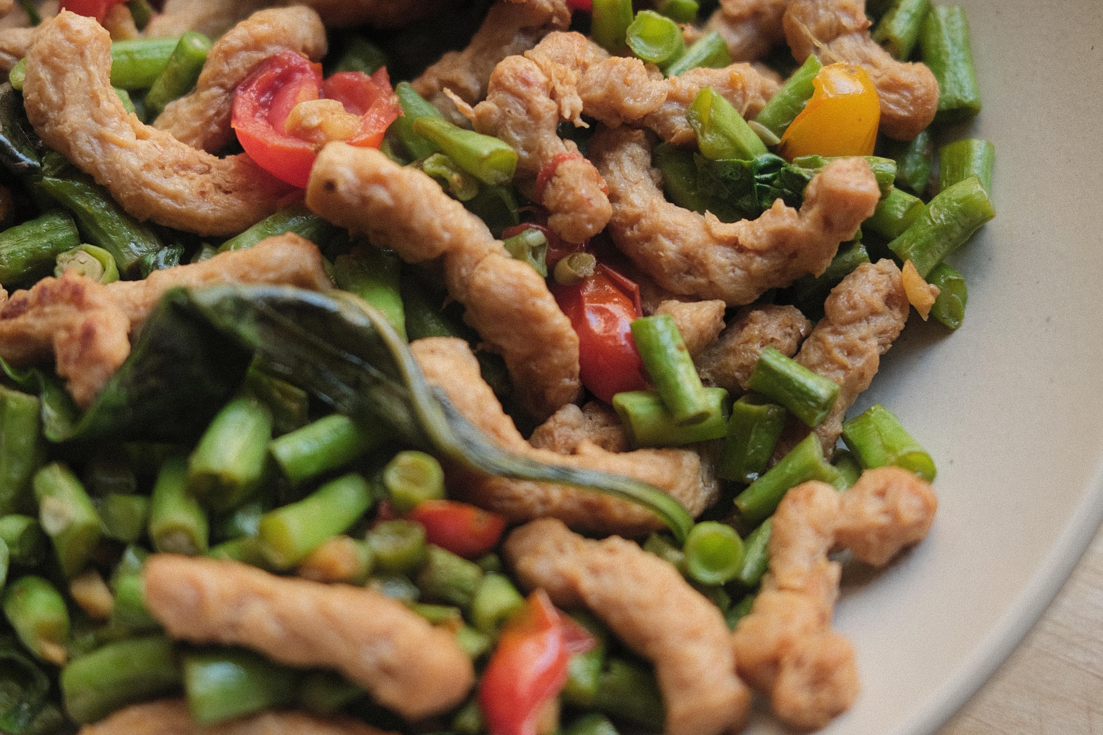 Long Bean & Cherry Tomato Stir-Fry with Veggie Pork