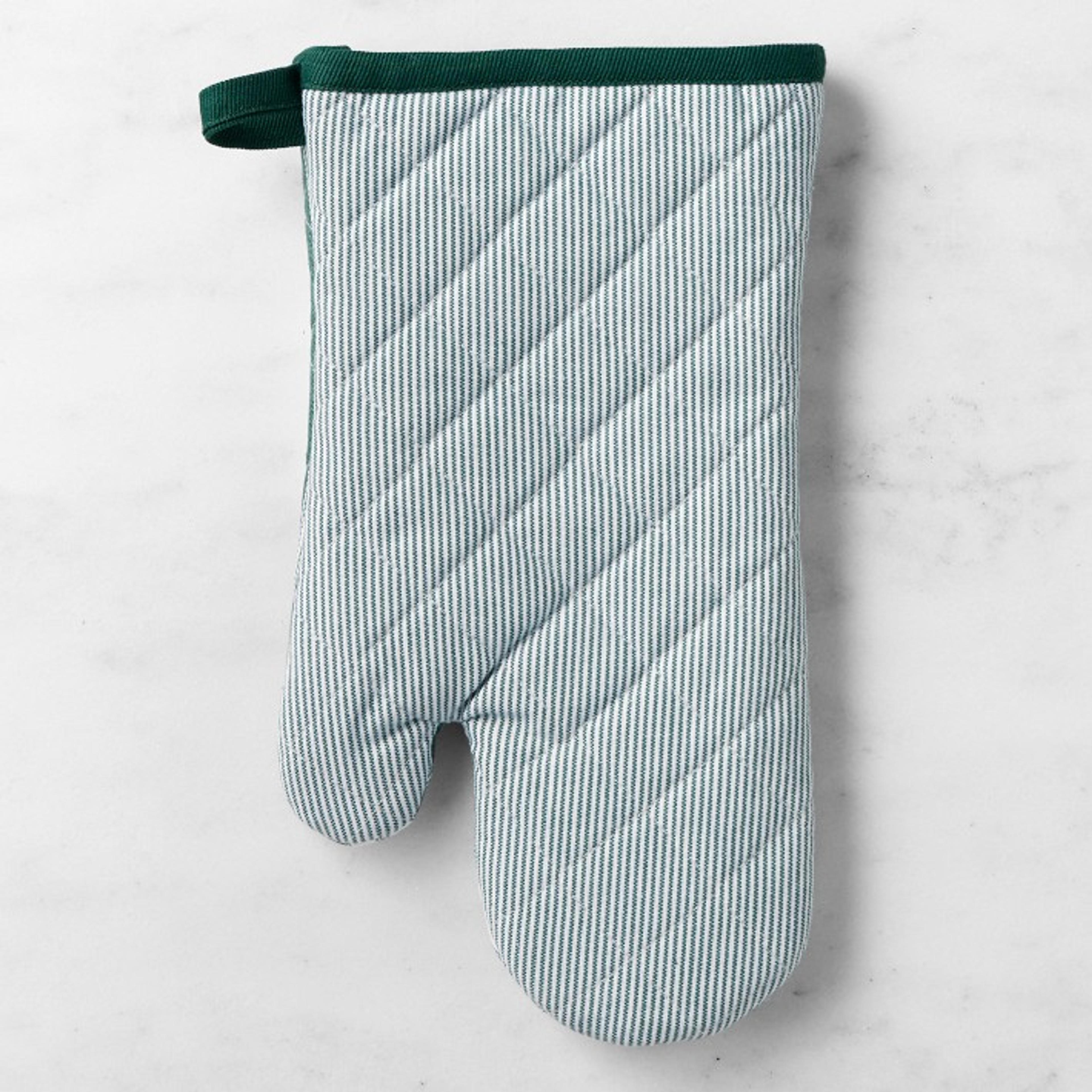 Williams Sonoma Heritage Stripe Oven Mitt